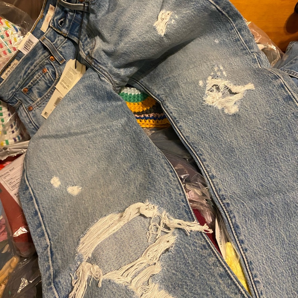 Levi’s straight leg wedgie jeans - Picture 4 of 7